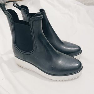 Platform rain boots